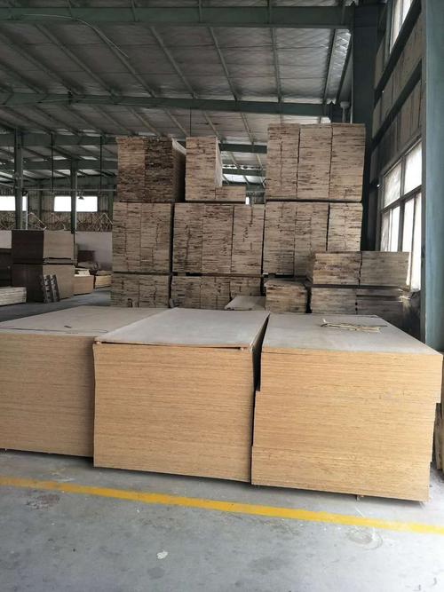 曹森艺木业,是实木拼板等产品专业生产加工的公司,拥有完整